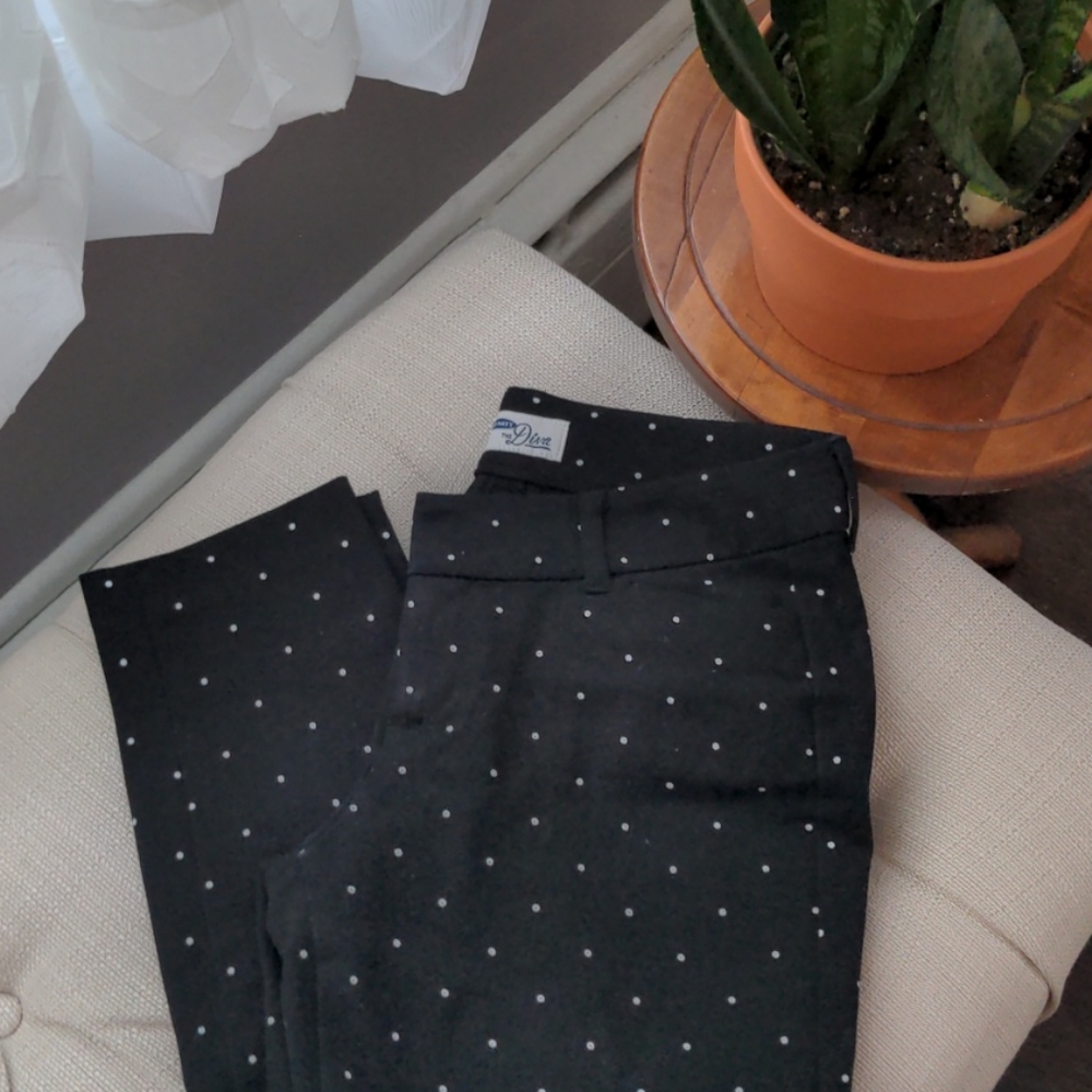 EUC Old Navy skinny polka dot pants - Diva size 2
